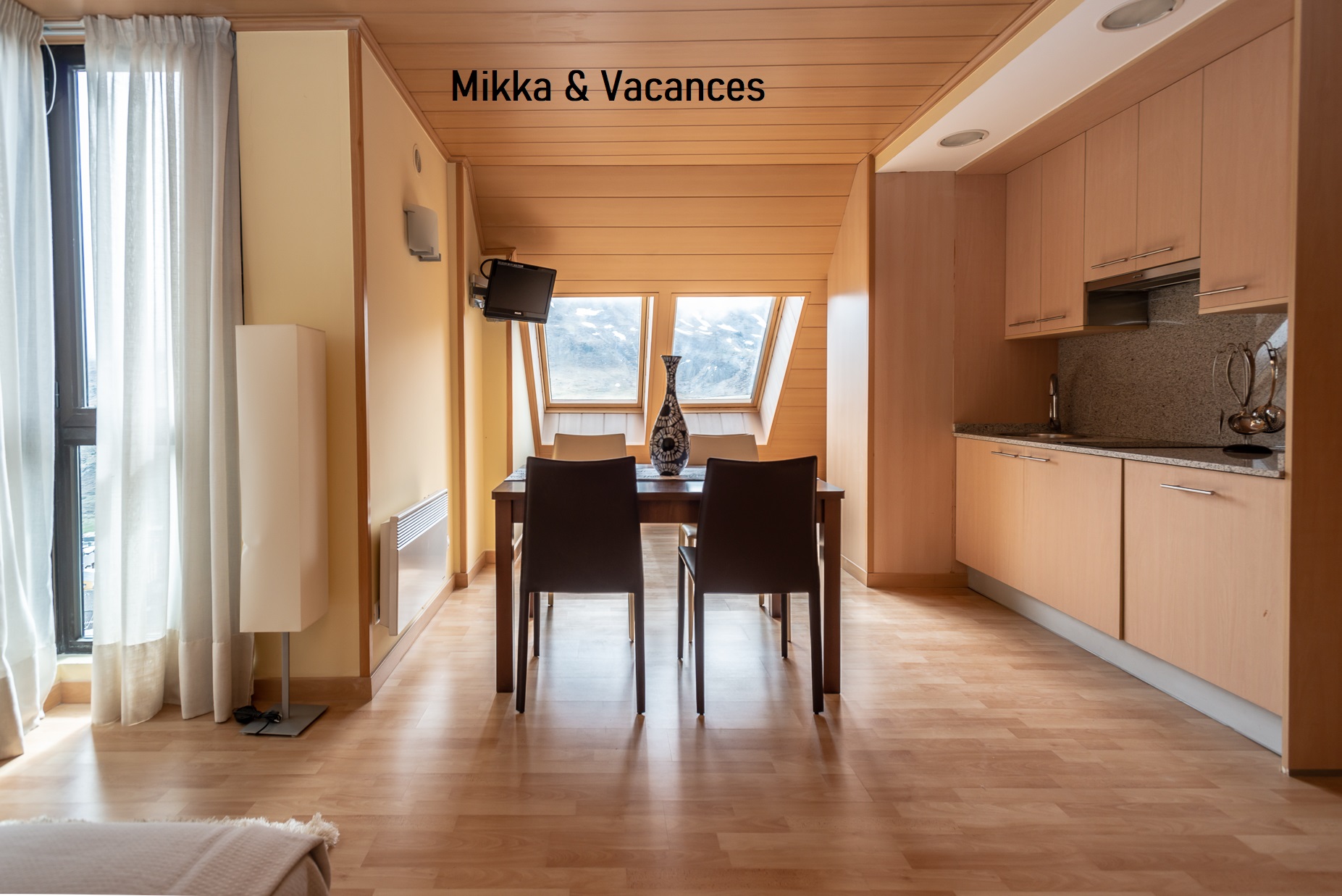 Apartaments Frontera Blanca
